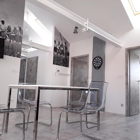 8x8 Tetőtér Apartman Szeged Kültér fotó