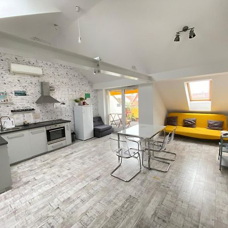 8x8 Tetőtér Apartman Szeged Kültér fotó